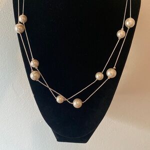Elegant Faux Pearl Necklace